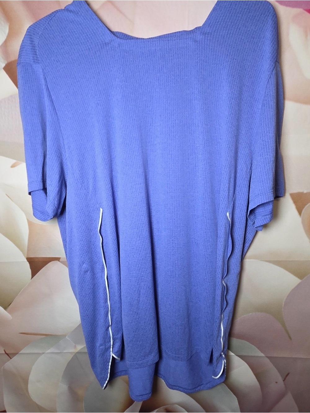 lululemon athletica Periwinkle Short-Sleeve Tunic Top with Contrast Trim